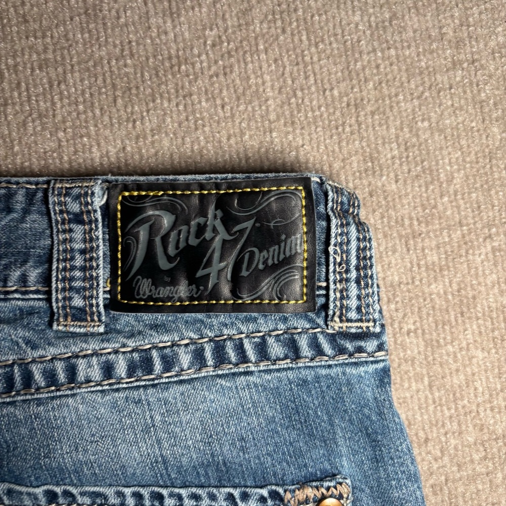 Wrangler Rock 47 Relaxed Boot Cut Jeans 36x32 Thick Stitch Denim - Picture 7 of 9